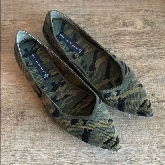 steve madden camo flats